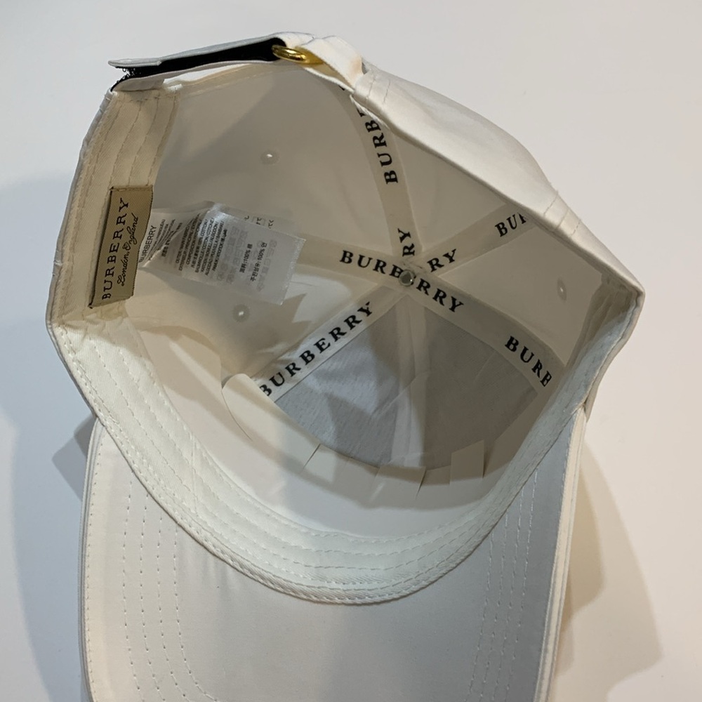 White Burberry Hat - Picture 7 of 7